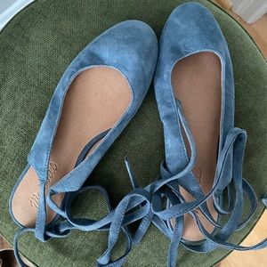 Madewell Blue Suede Strappy Flats Size 6 NWOT